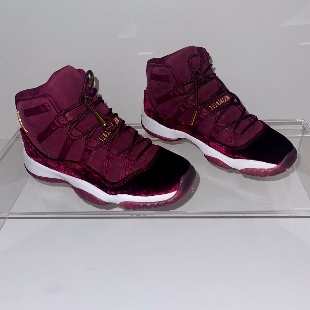 Air Jordan 11 Retro GS Heiress Night Maroon Velvet Size 4.5 Youth